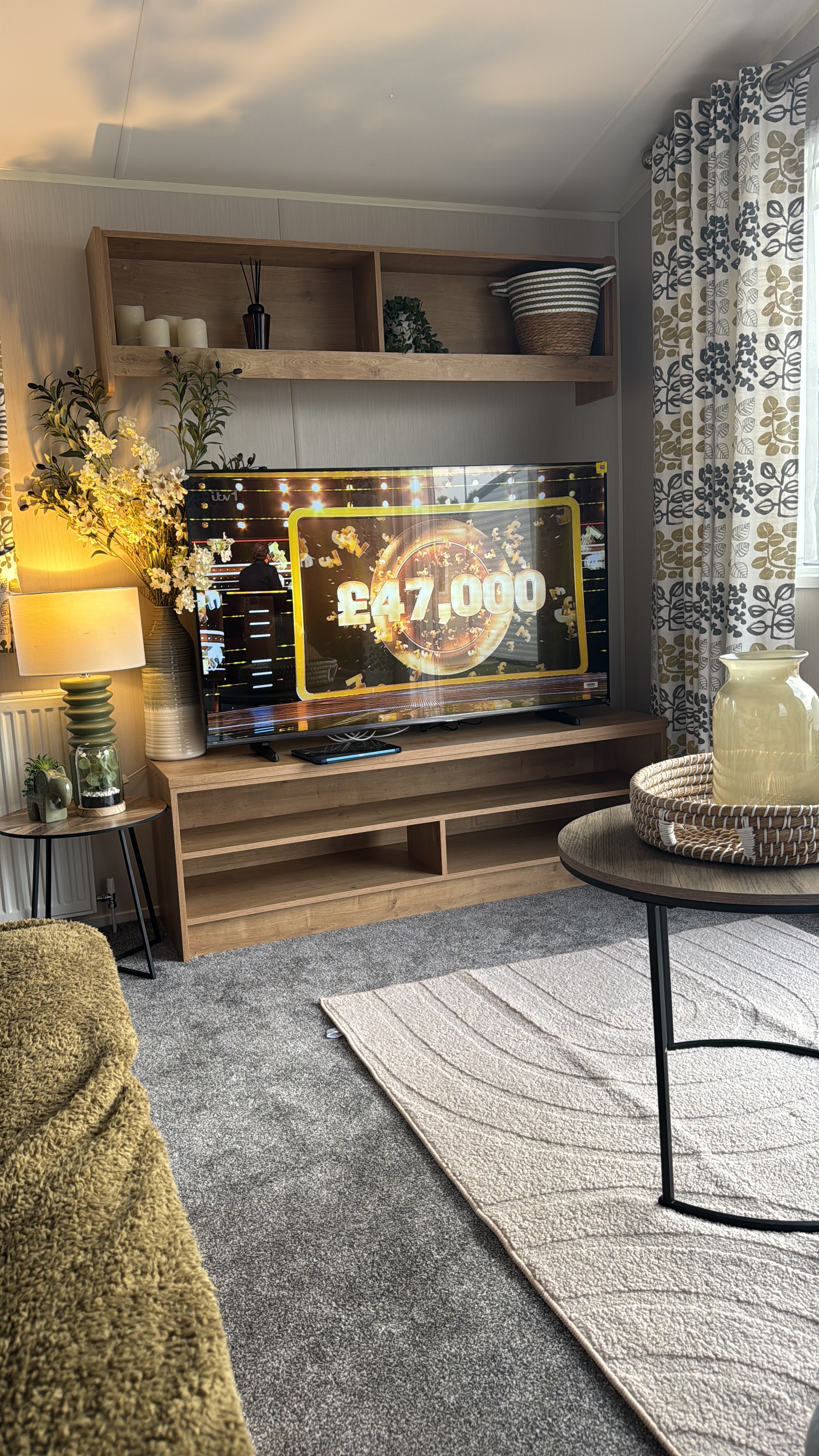 Lounge entertainment area